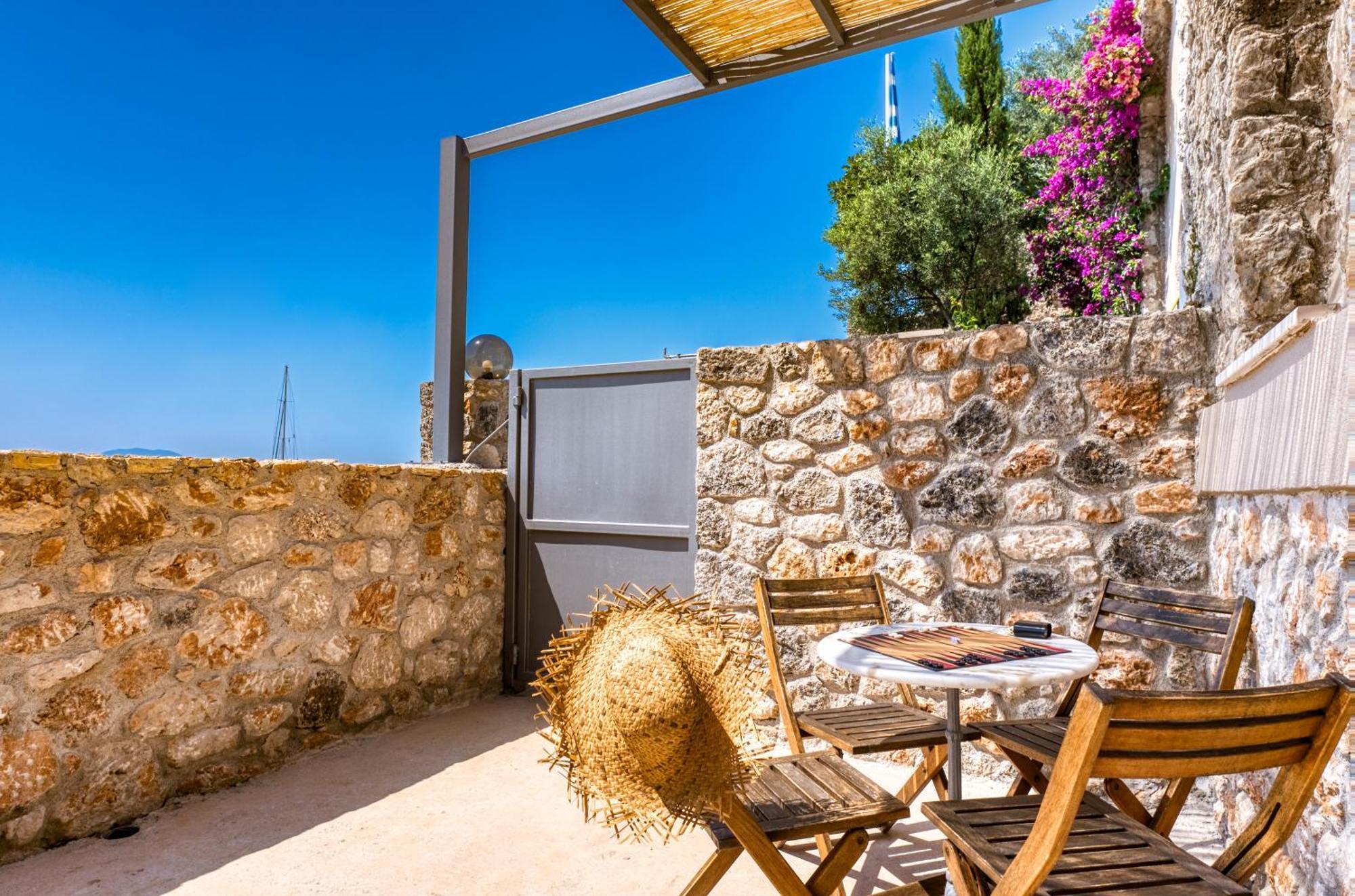 Glyfa Beach Villas Barbati Exterior photo
