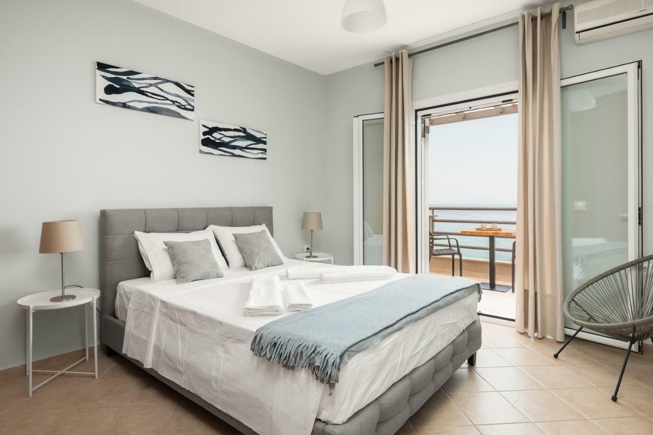 Glyfa Beach Villas Barbati Exterior photo